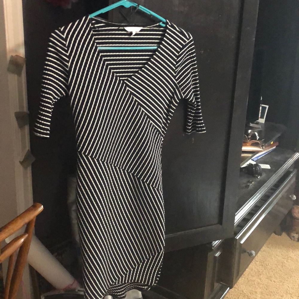 Mid sleeve dress